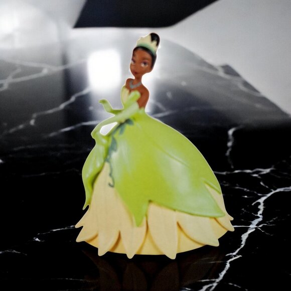 Hallmark Ornament 2024 Princess Tiana Disney Princess And The Frog 15th Anniv. - Picture 2 of 10
